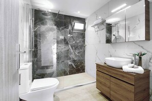 Shower, towels