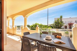 Outdoor dining - Villa Alice Albufeira (Albufeira)