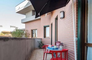 Outdoor dining - Elegant & Spacious Two-Storey Penthouse in NoLo (Milano)