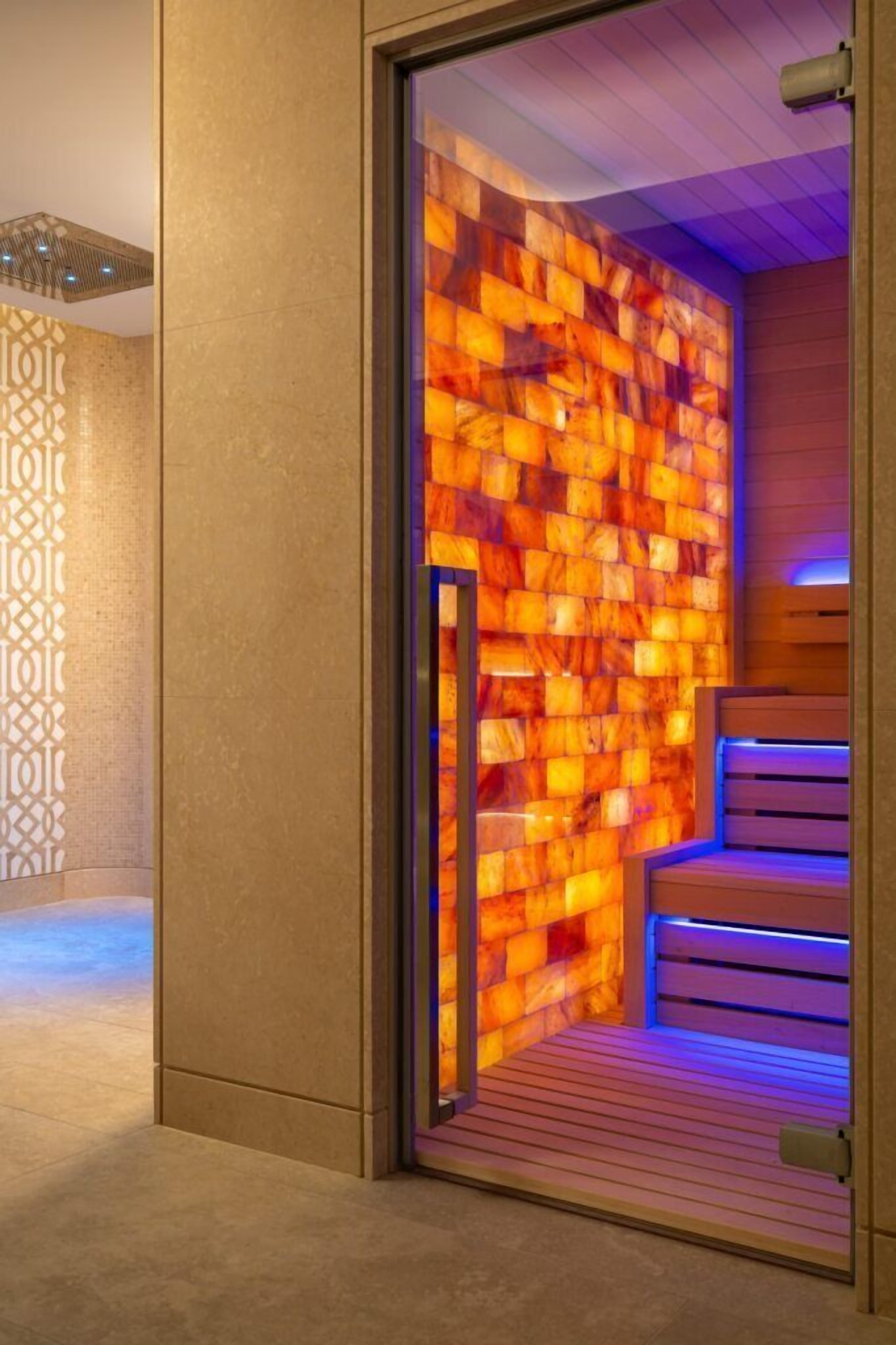 Sauna, steam room, body treatments, facials, 2 treatment rooms