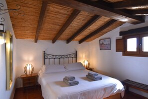 1 soverom, strykejern/-brett, wi-fi og sengetøy