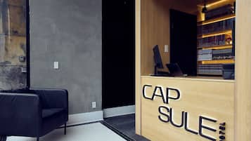 Quầy tiếp tân