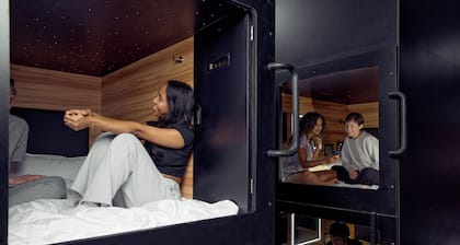 Capsule Hotel