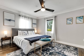 2 habitaciones, tabla de planchar con plancha, wifi y ropa de cama 