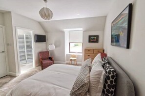 3 soverom, strykejern/-brett, wi-fi og sengetøy