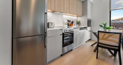 Luxury Studio Next to Broadway 3209