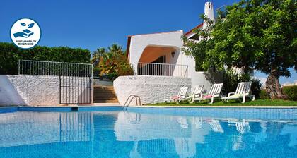 Villa Kailua in Albufeira With Heated Pool