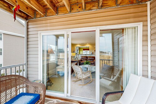 Bethany Bay Condo with Pool, Tennis Court, & on-site golf