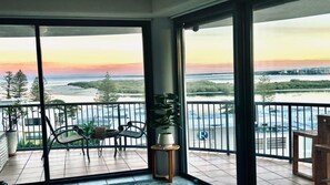 Interior - Centrepoint Unit 36, Amazing ocean views over the Pumicestone Passage (Caloundra)