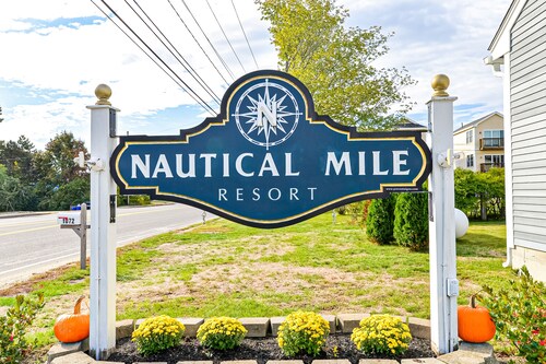 Charming Condo with Pool, Hot Tub, Tennis Courts, and EV Chargers