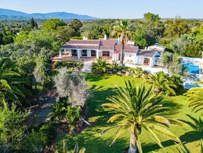 Villa | Exterior - Villa in Portimao With Garden (Portimão)
