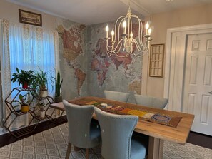 Dining - Warm, comfy 3 Bd/2ba w/ private fenced yard (Manassas)