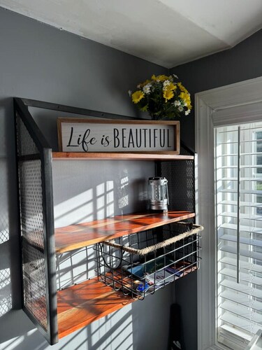 Warm, comfy 3 Bd/2ba w/ private fenced yard