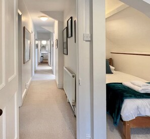 4 chambres, bureau, fer et planche à repasser, Wi-Fi