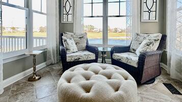 TV, fireplace, table tennis