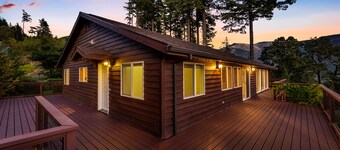 Luxurious home with breathtaking views of the Columbia River