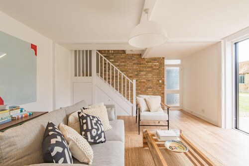 The Old Barn, Sandwich