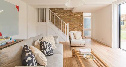 The Old Barn, Sandwich