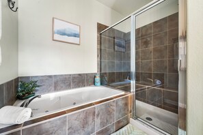 Shower, hair dryer, towels - Isla Del Sol 306 - Condo with panoramic views! (Rocky Mount)
