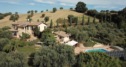 Country villa in panoramic location with pool and close to the beach (9km)