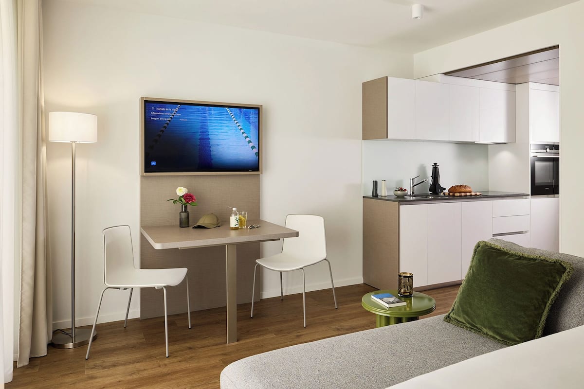 1 bedroom, in-room safe, desk, laptop workspace