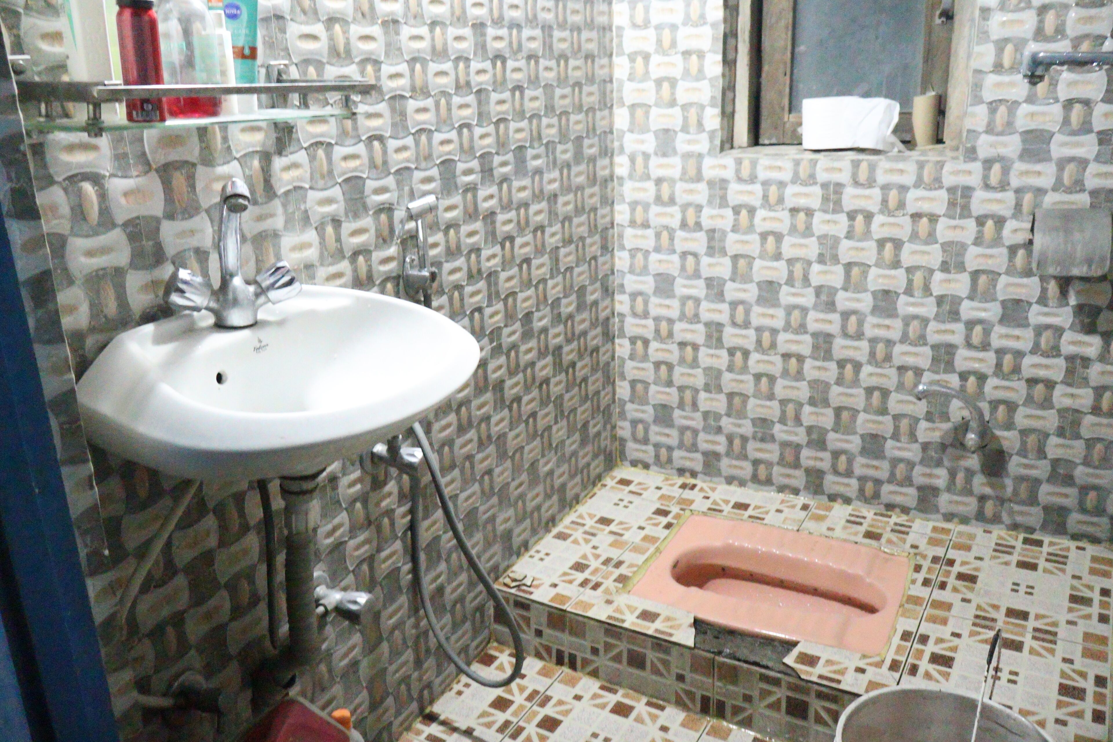 Handtücher, Seife, Toilettenpapier