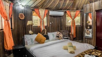 Junior Room, Balcony, Beach View | Desk, laptop workspace, blackout curtains, soundproofing