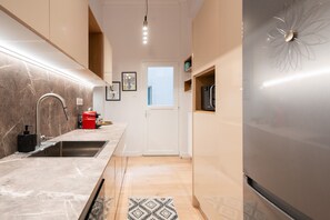 Fridge, microwave, oven, stovetop