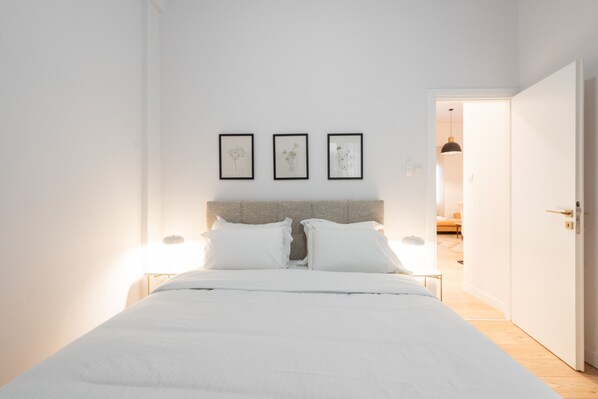 2 bedrooms, iron/ironing board, free WiFi