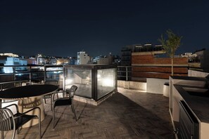 Outdoor dining - 1BR Boutique Apt Acropolis Rooftop view (Athens)