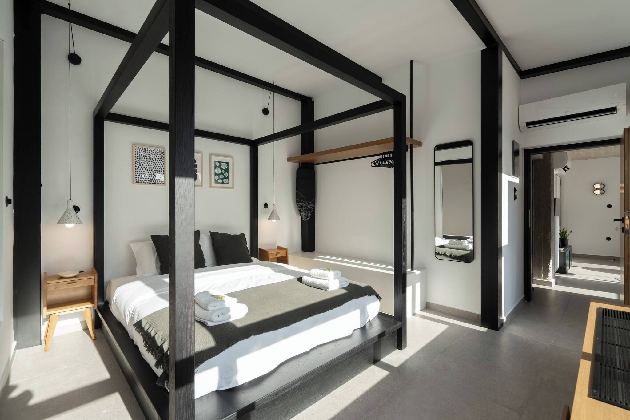 Iron/ironing board, free WiFi