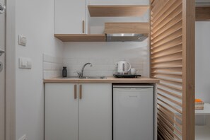 Family Room Ground Floor | Private kitchen | Mini-fridge, stovetop, cookware/dishes/utensils - Cavo Blue Coastal Living Chalkidiki (Kassandra)