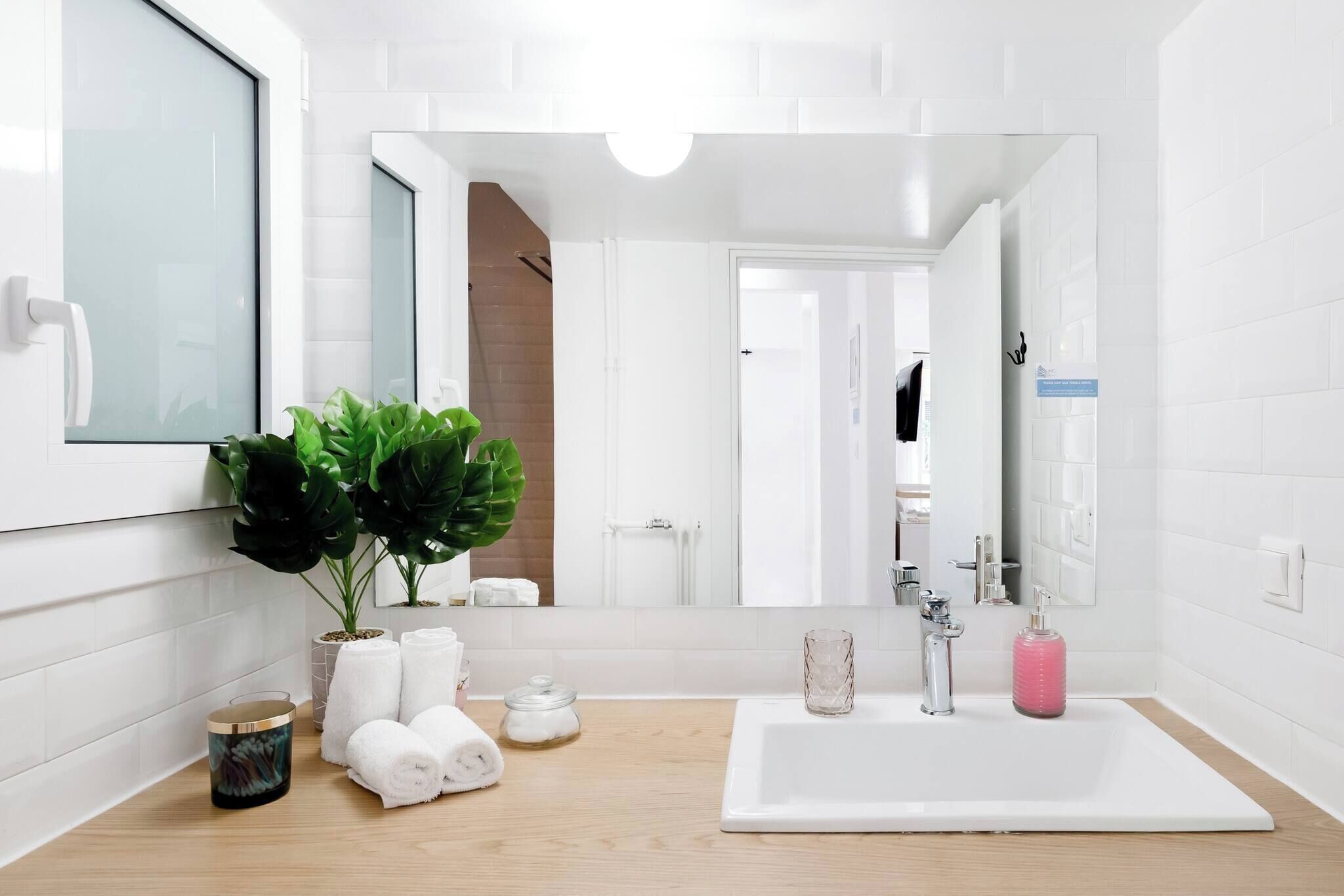 Dusche, Haartrockner, Seife, Shampoo