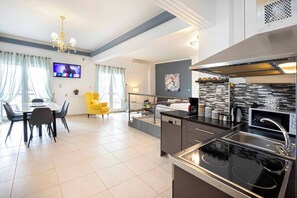 Fridge, microwave, oven, dishwasher