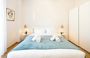 Unclassified image, 2 of 16, button