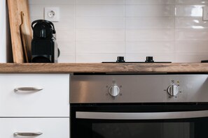 Fridge, microwave, oven, coffee/tea maker - Lovely 1BR Spacious Apt | Near Metro & Acropolis (Athens)