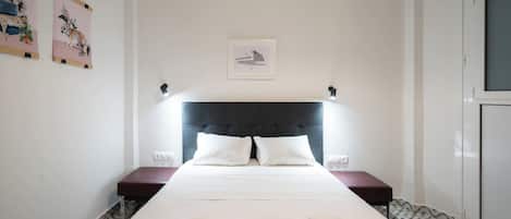 2 chambres, fer et planche Ă repasser