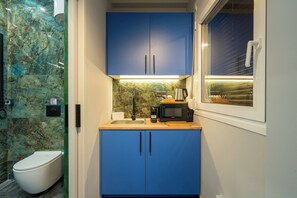 Fridge, microwave, coffee/tea maker, electric kettle