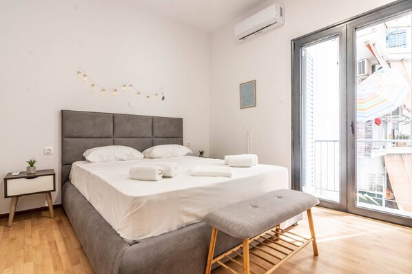 1 bedroom, iron/ironing board, free WiFi