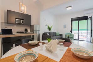 Dining - Garden of Eden in Neos Kosmos | Near Metro (Athens)