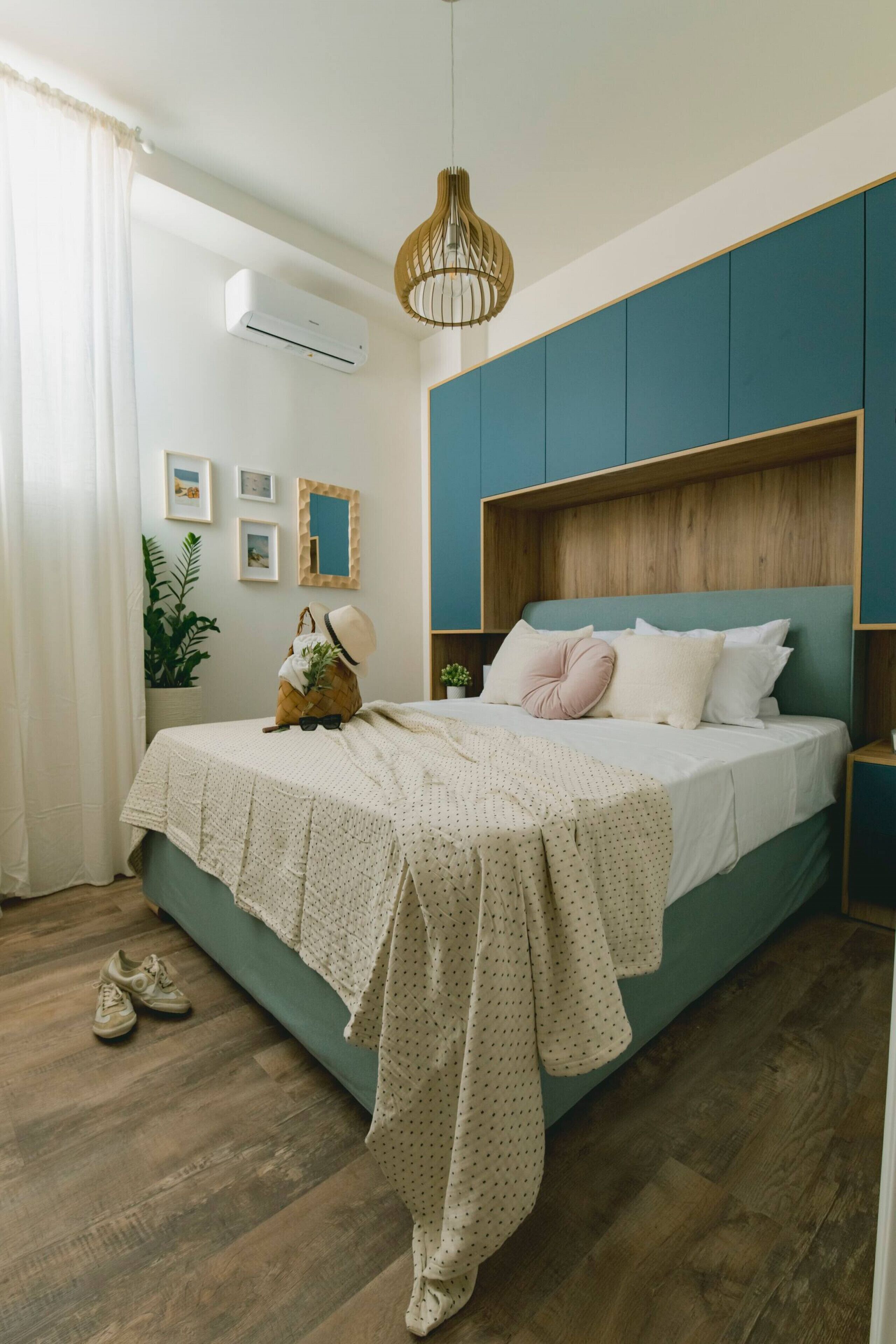2 bedrooms, in-room safe, iron/ironing board, WiFi