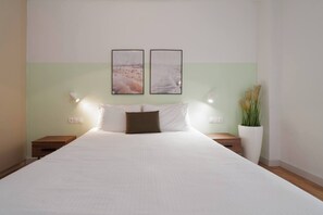 3 soverom, strykejern/-brett, reiseseng for barn og sengetøy