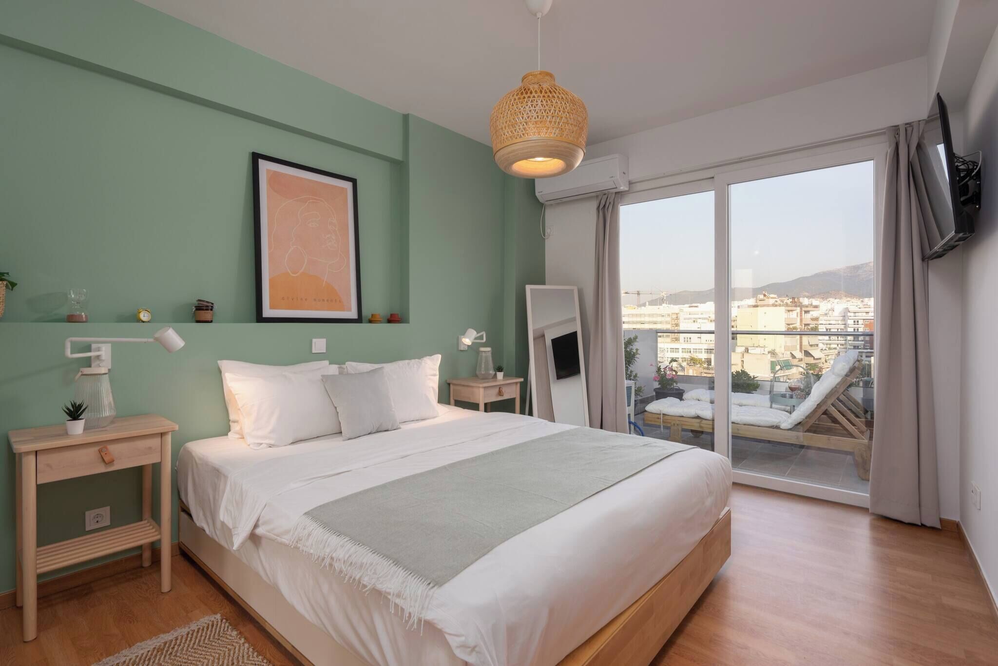 1 habitación, tabla de planchar con plancha y ropa de cama 