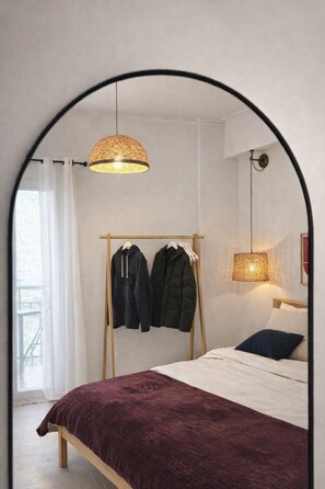 1 quarto, ferros/tábuas de passar roupa