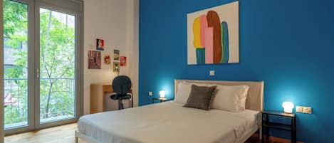 2 bedrooms, iron/ironing board, WiFi
