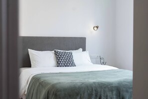 2 bedrooms, iron/ironing board, free WiFi