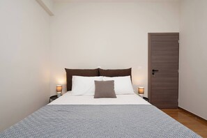 1 habitación, tabla de planchar con plancha y wifi gratis 