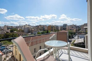 Outdoor dining - Suite Studio | Near Metro | Amazing City View (Athens)