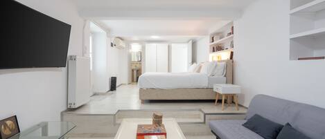 3 bedrooms, iron/ironing board, free WiFi