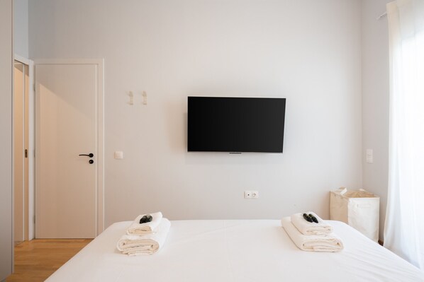 3 bedrooms, iron/ironing board, WiFi